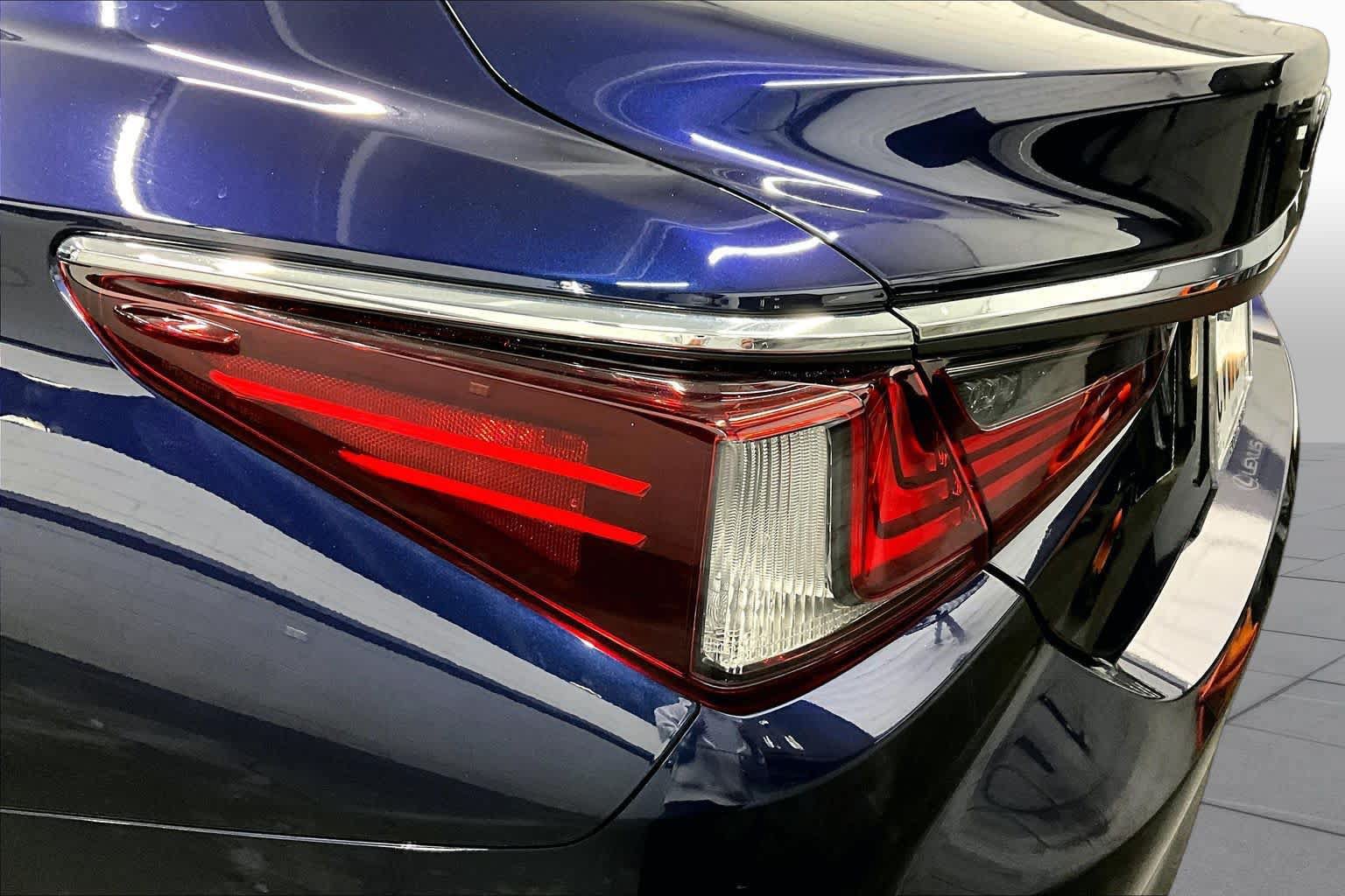 Used 2022 Lexus ES 350 w/ Premium Package FWD image 29