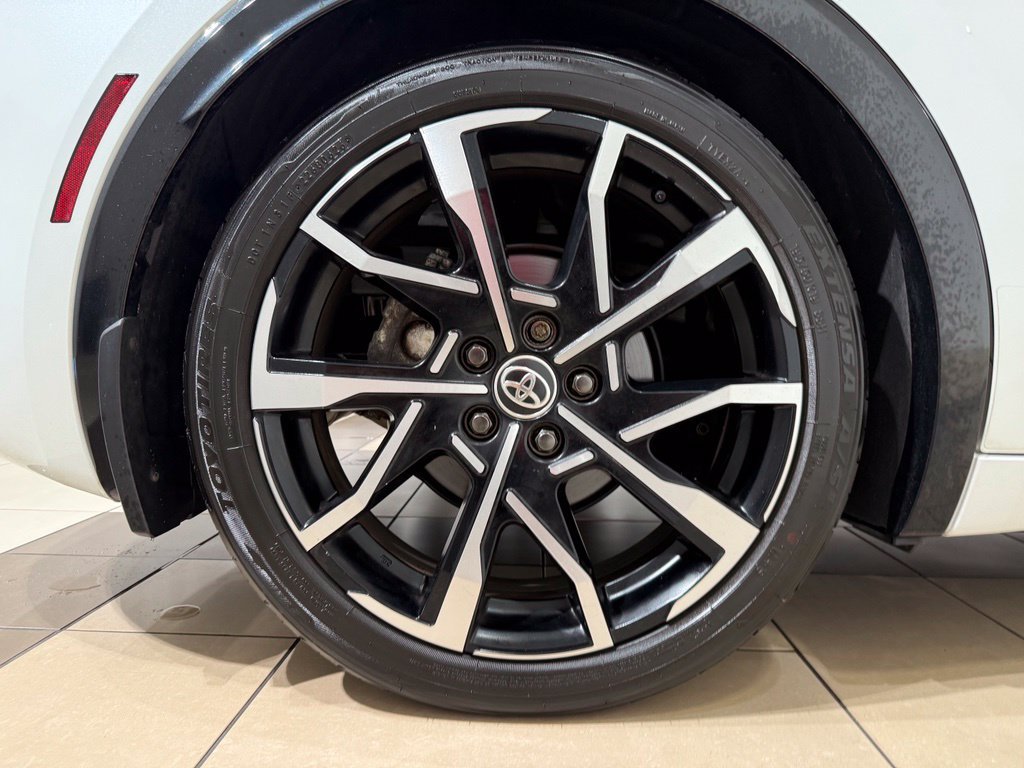 Certified 2024 Toyota Prius Prime FWD image 9