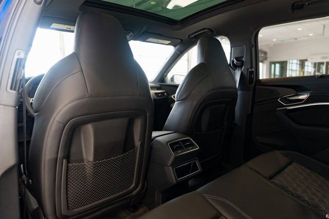 Used 2022 Audi e-tron S Prestige AWD/4WD image 15