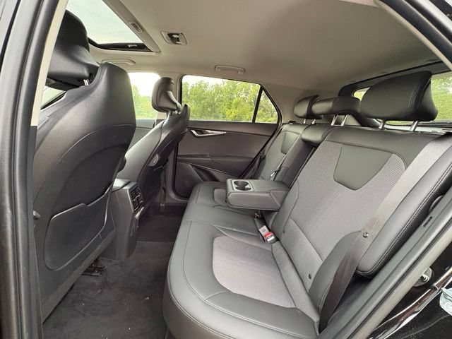 Certified 2025 Kia Niro EX Touring FWD image 10
