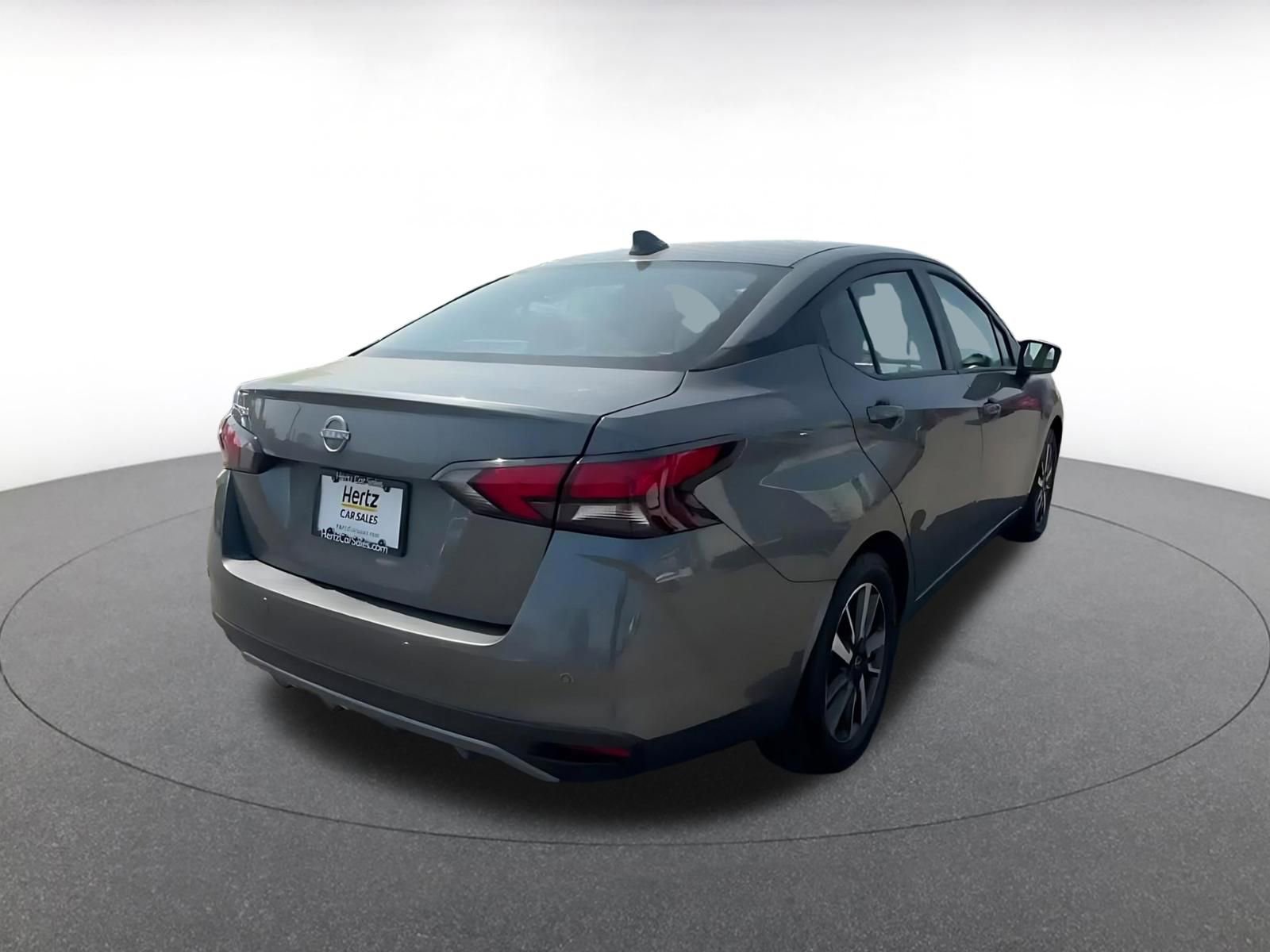 Used 2025 Nissan Versa SV image 14