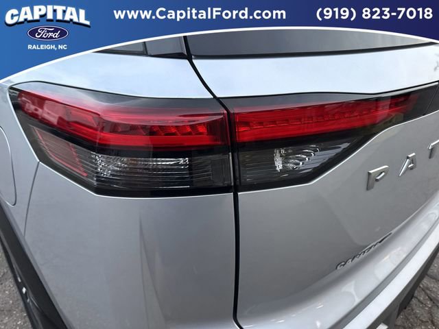 Used 2022 Nissan Pathfinder Platinum w/ Cargo Package AWD/4WD image 15