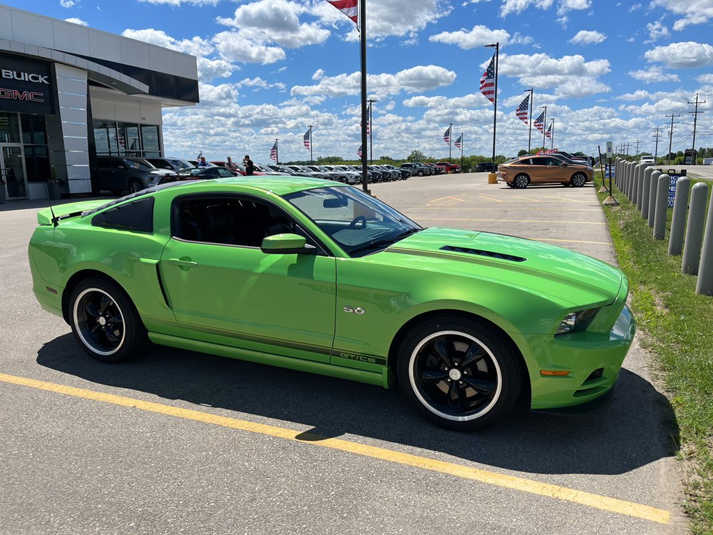 Used 2014 Ford Mustang GT Premium w/ Equipment Group 402A RWD image 2