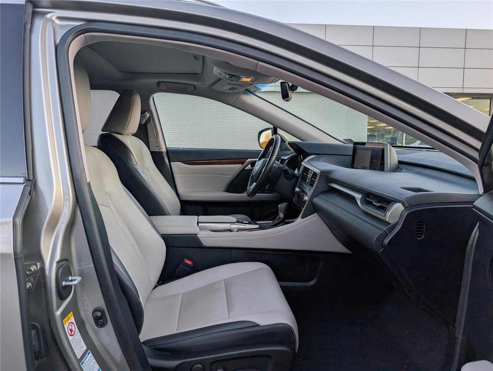 Used 2018 Lexus RX 350L AWD image 11