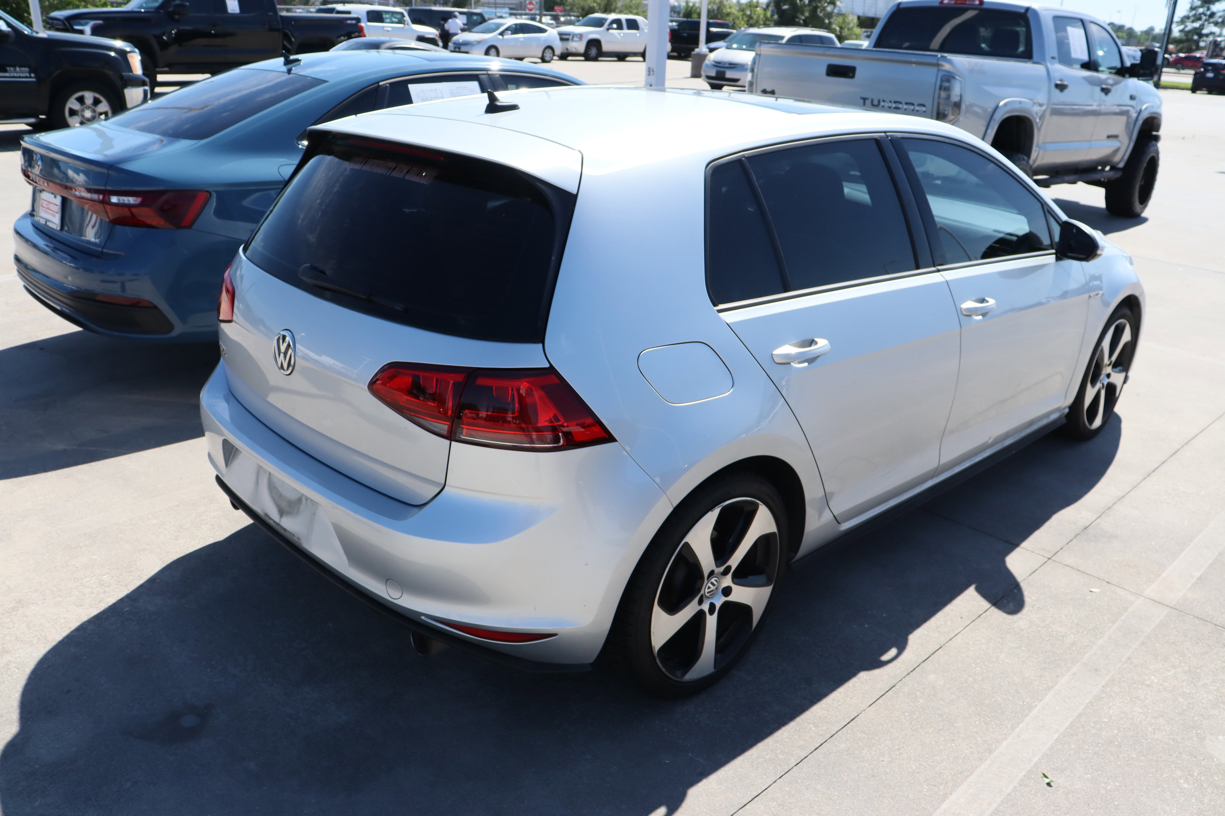 Used 2015 Volkswagen GTI SE w/ Lighting Package (SEL) image 11