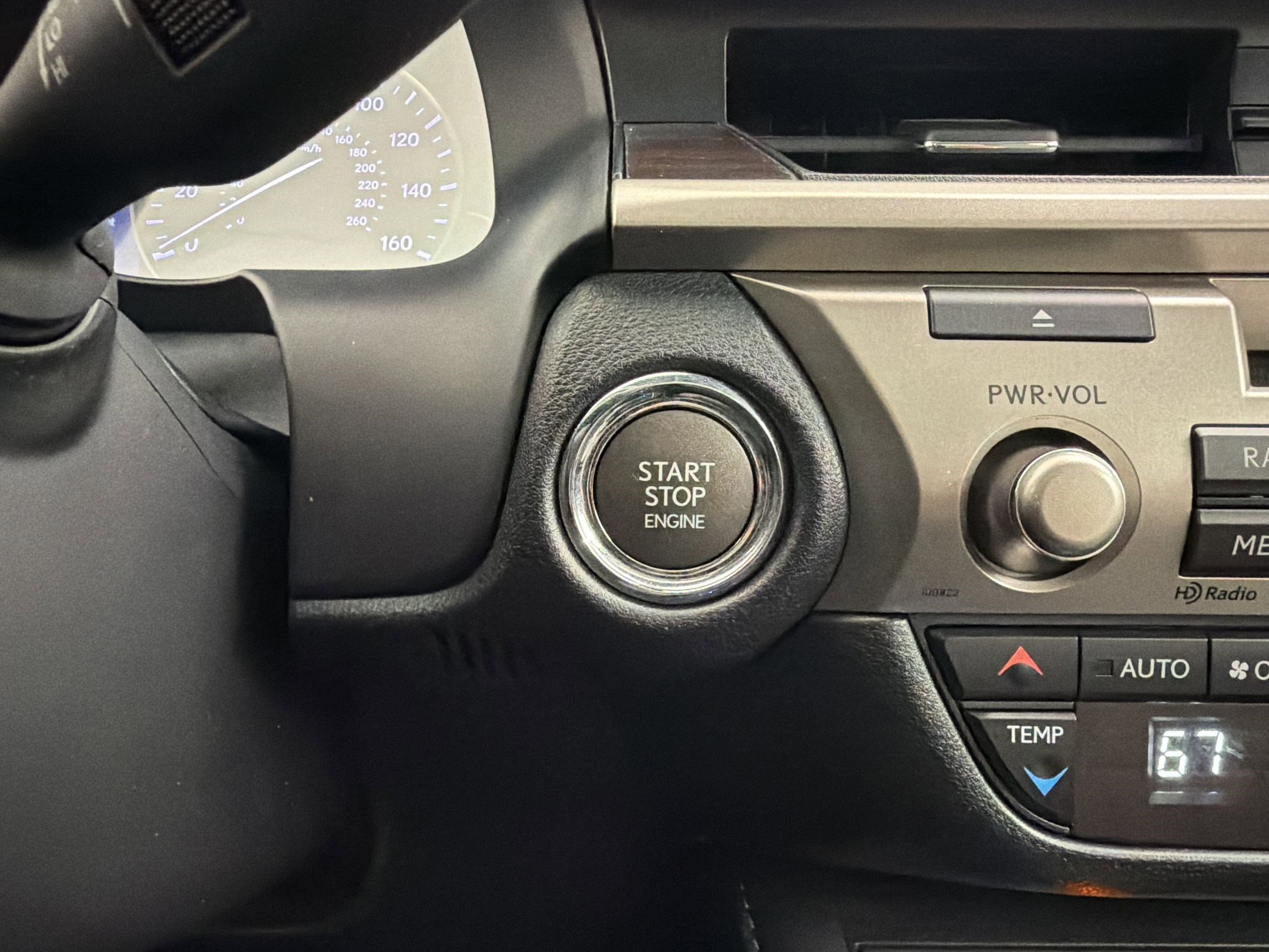 Used 2018 Lexus ES 350 w/ Luxury Package w/Wood Trim image 26