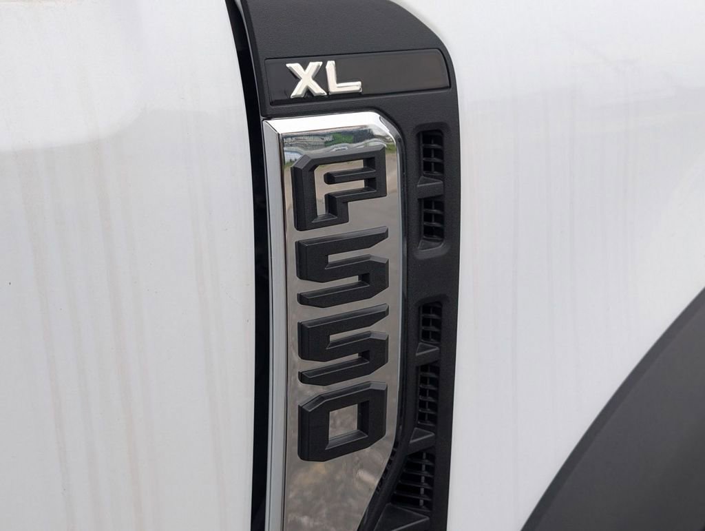 New 2025 Ford F550 4x4 Regular Cab Super Duty image 14