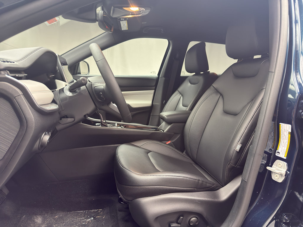 New 2026 Jeep Compass Limited AWD/4WD image 7