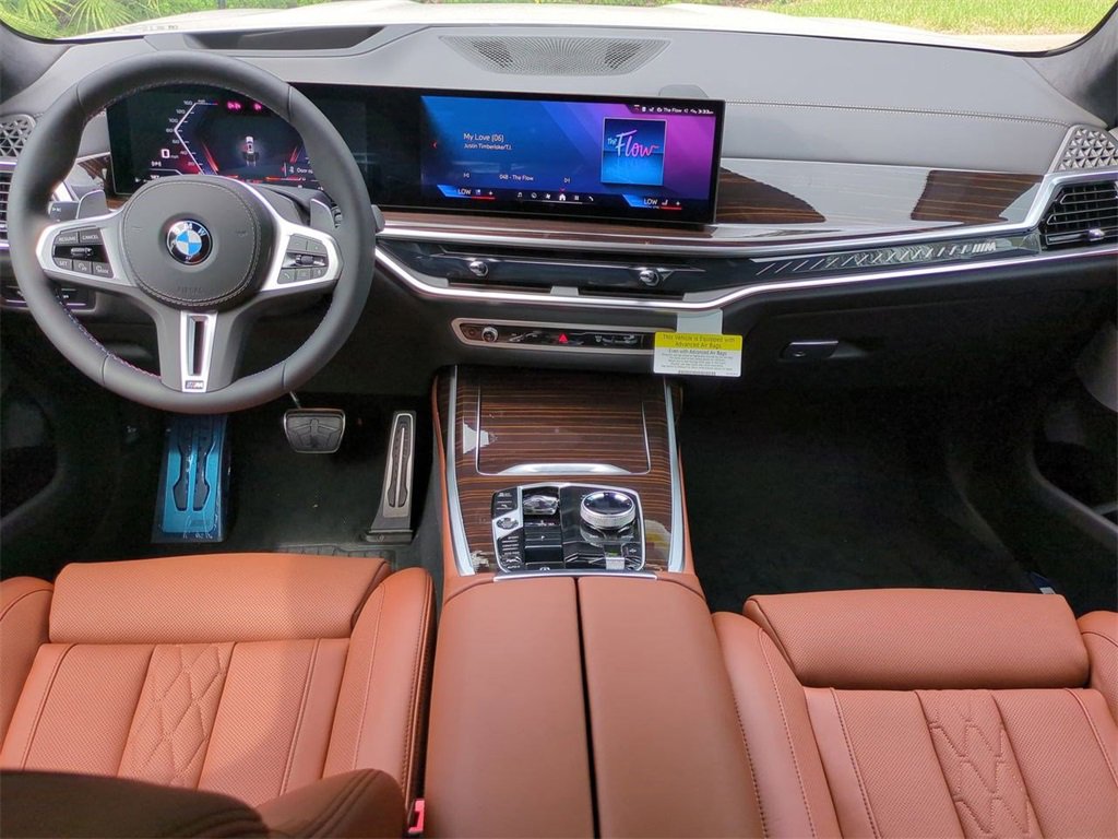 New 2026 BMW X7 M60i image 13