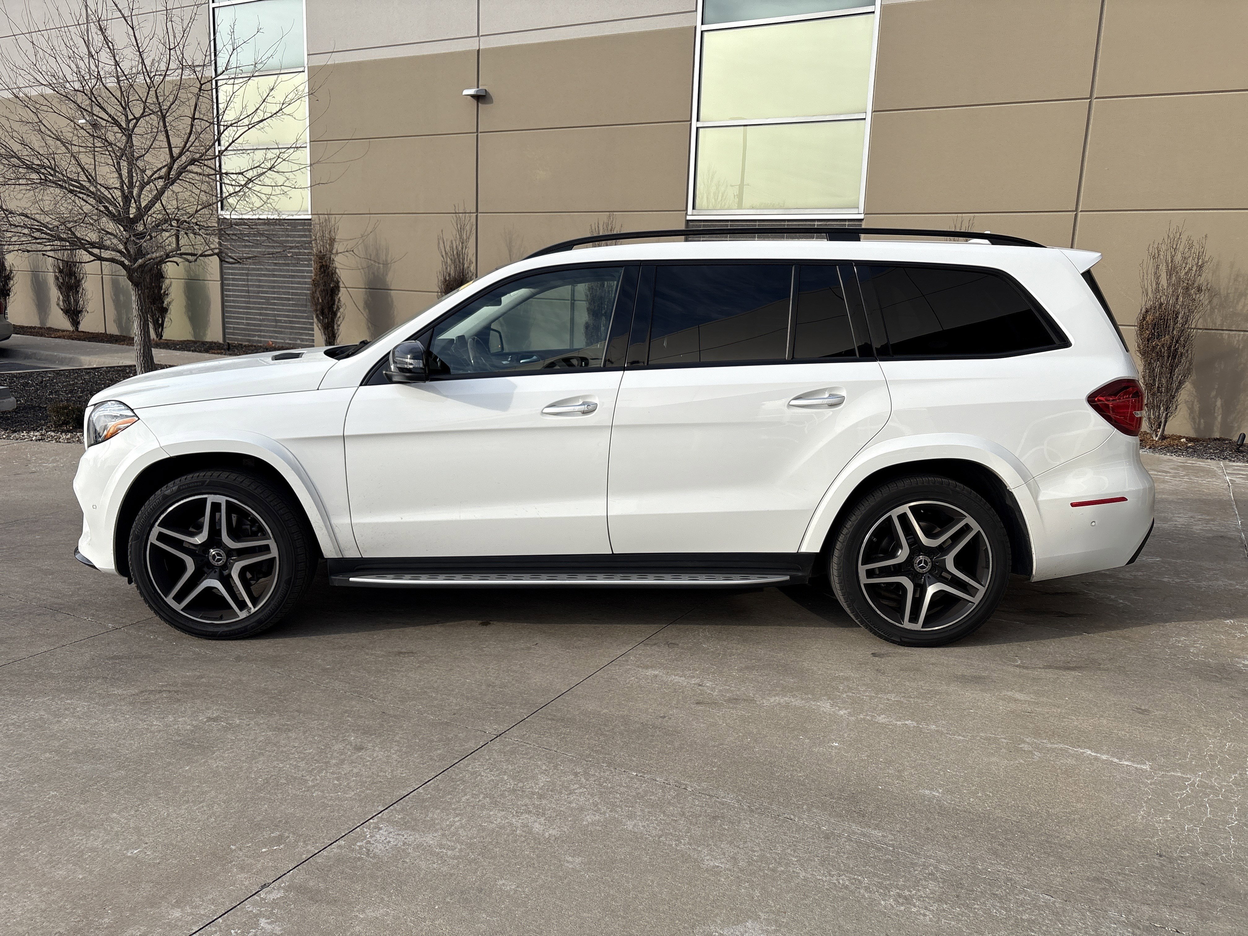 Used 2019 Mercedes-Benz GLS 550 4MATIC image 7