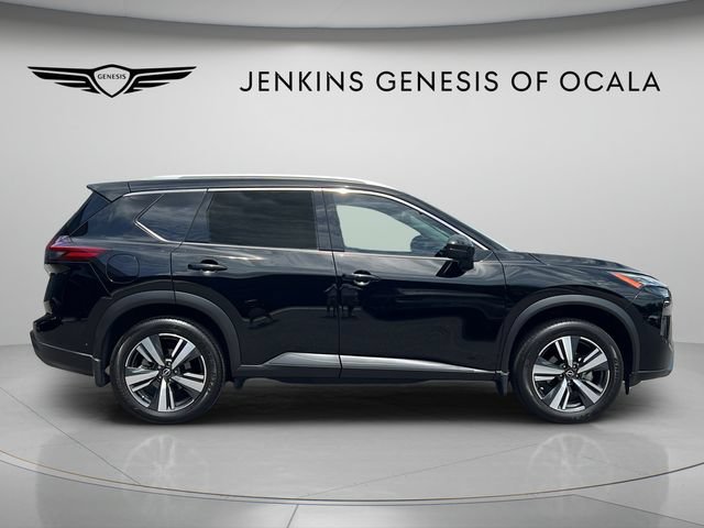 Used 2025 Nissan Rogue SL w/ SL Premium Package FWD image 2