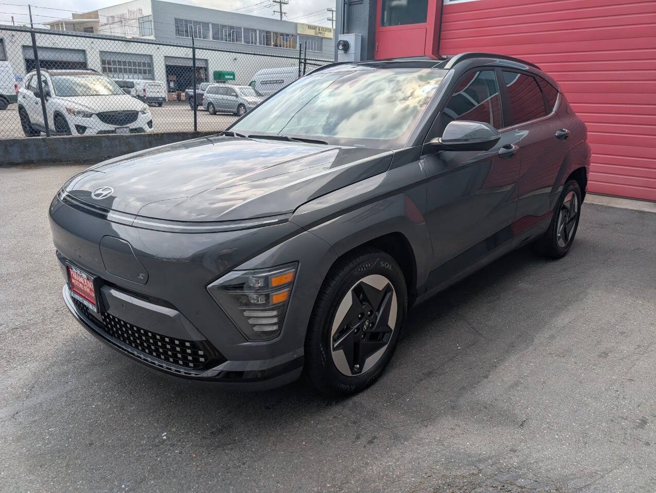 Used 2024 Hyundai Kona Limited FWD image 6