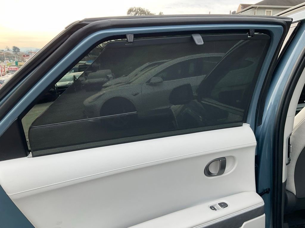 Used 2025 Hyundai Ioniq 5 Limited image 35