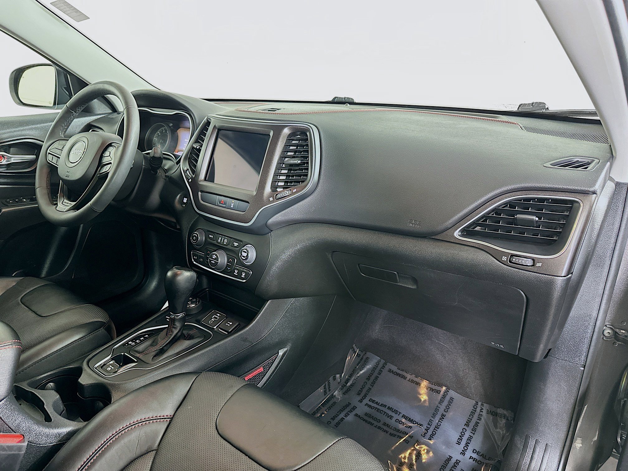 Used 2022 Jeep Cherokee Trailhawk w/ Premium Leather Package AWD/4WD image 26