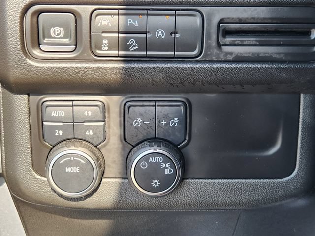 Used 2024 Chevrolet Tahoe Z71 AWD/4WD image 21