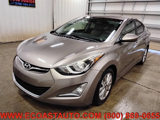 Used 2015 Hyundai Elantra SE w/ Option Group 02 FWD image 4