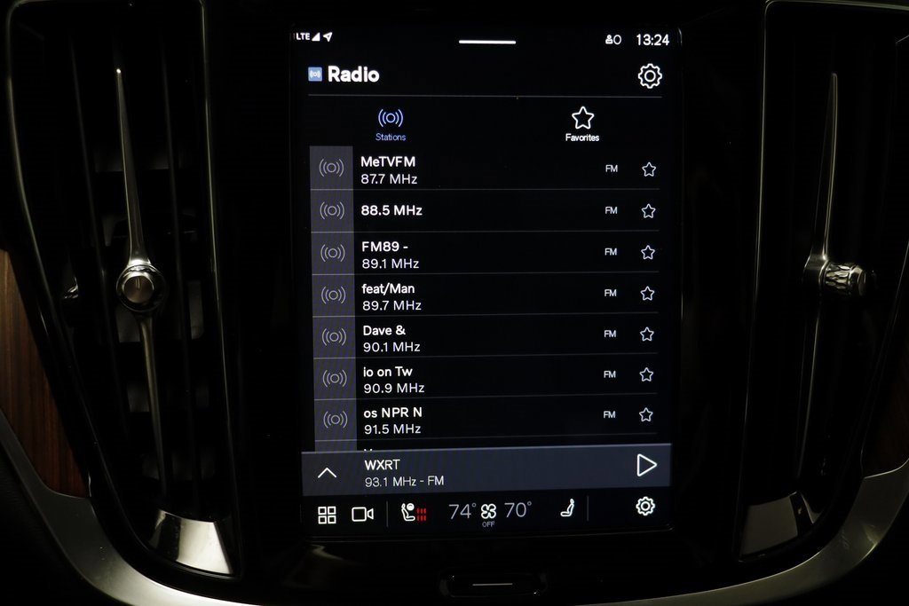 Used 2025 Volvo V60 B5 Cross Country Plus image 10