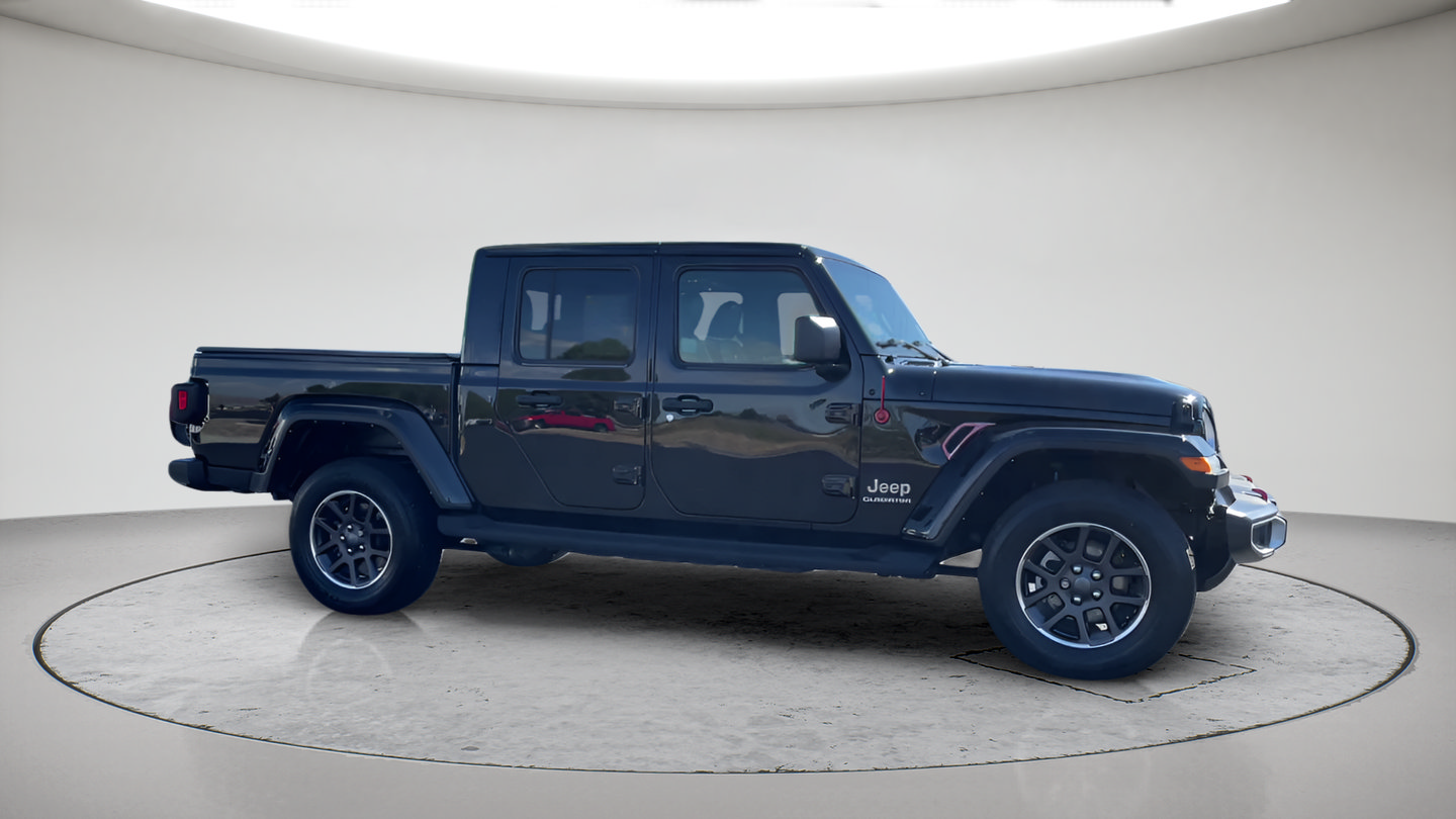 Used 2022 Jeep Gladiator Overland w/ Cold Weather Group AWD/4WD image 5