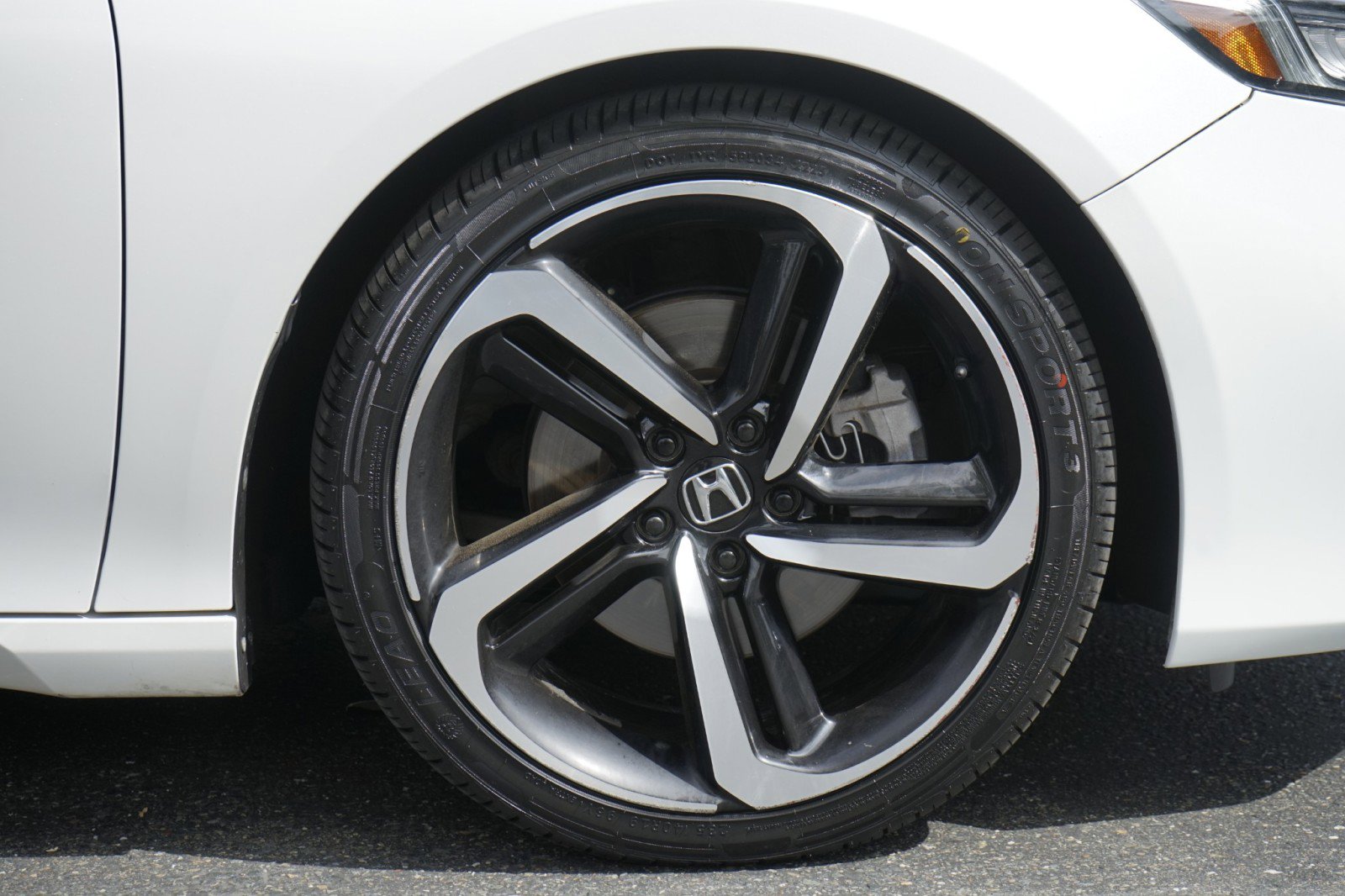 Used 2021 Honda Accord Sport image 11