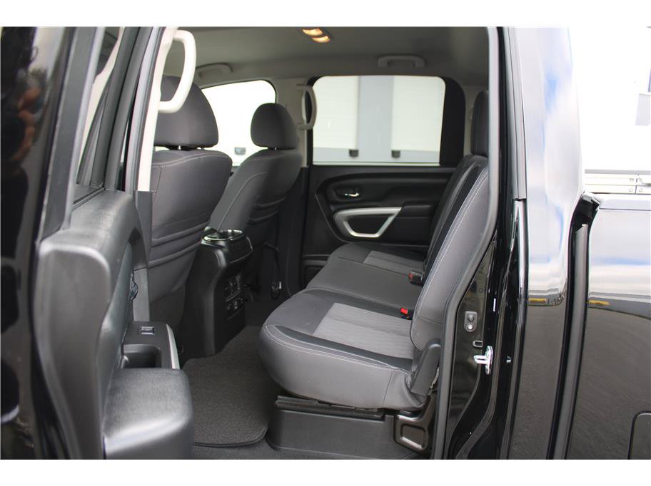 Used 2021 Nissan Titan SV w/ SV Convenience Package AWD/4WD image 12