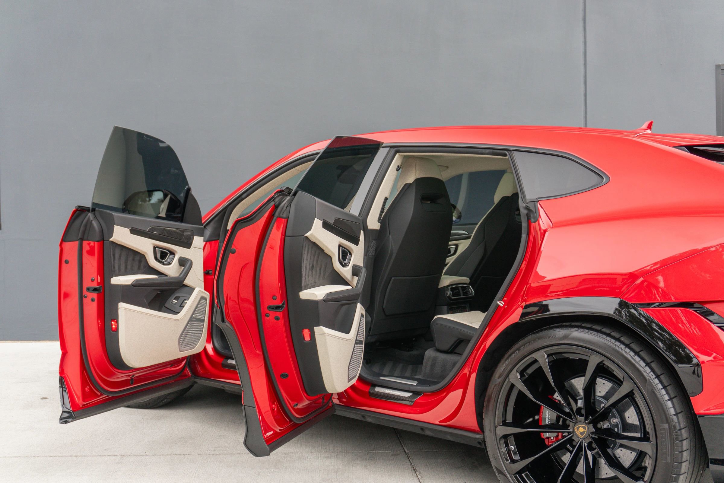 Used 2023 Lamborghini Urus S image 69