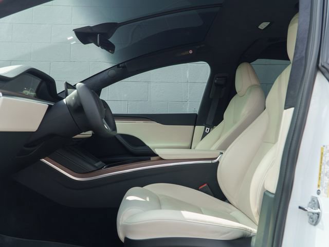 Used 2022 Tesla Model X image 18