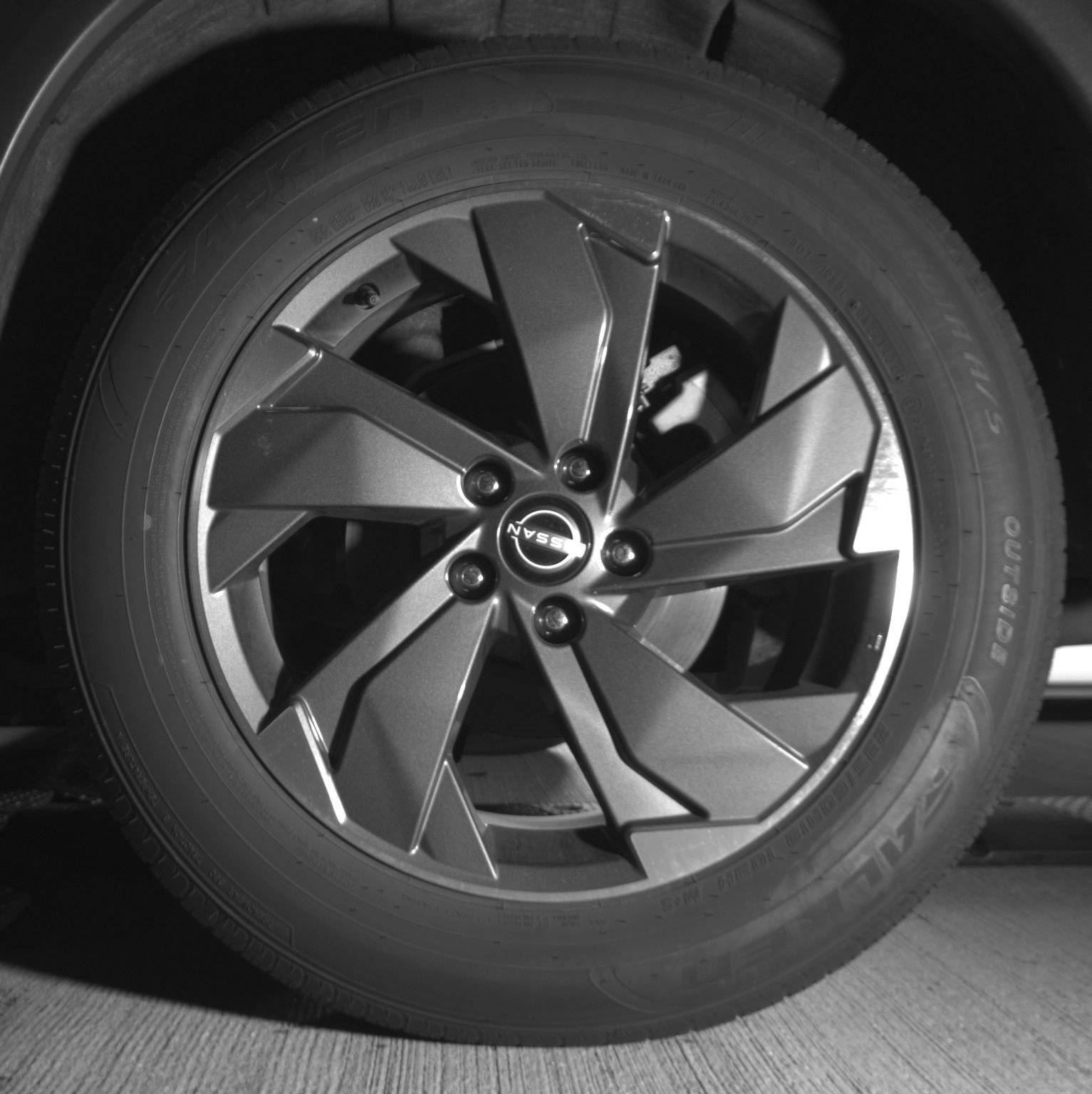 Used 2025 Nissan Rogue SV image 14