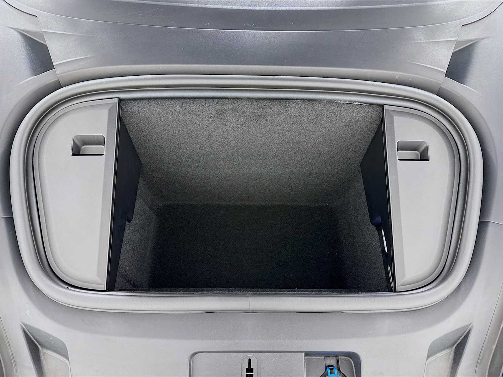 New 2026 Porsche Taycan 4S AWD/4WD image 30