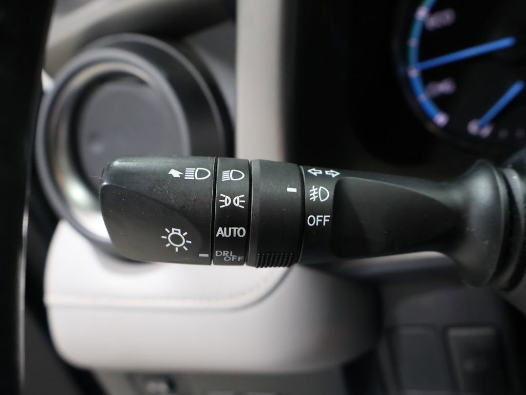 Used 2018 Toyota RAV4 Limited w/ Advanced Technology Package image 35