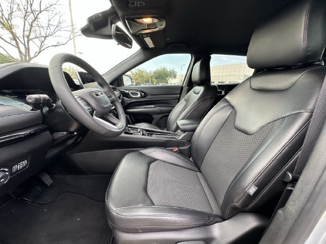 Used 2026 Jeep Compass Latitude AWD/4WD image 24
