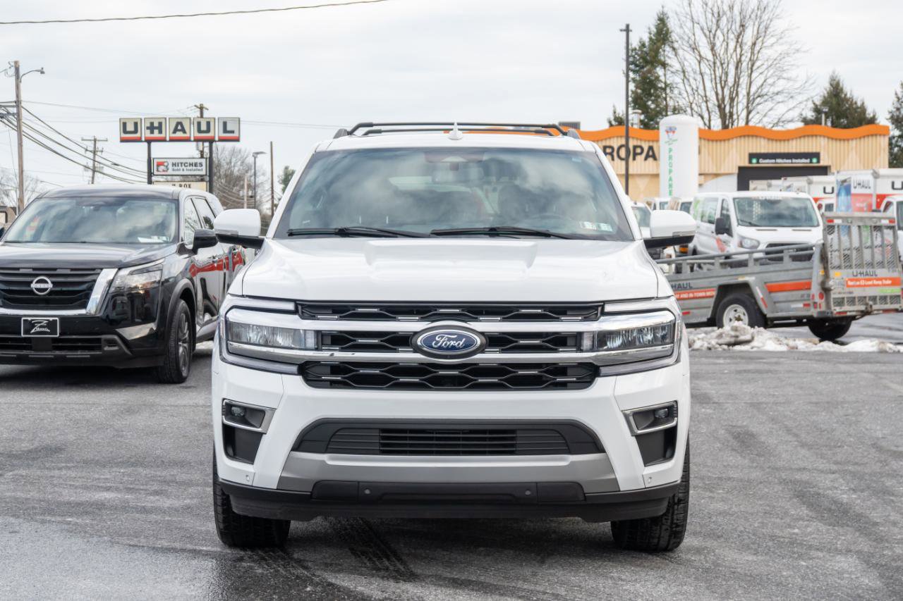 Used 2024 Ford Expedition Limited image 5