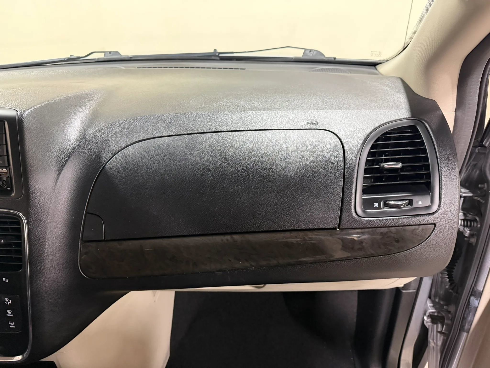 Used 2019 Dodge Grand Caravan SE image 29