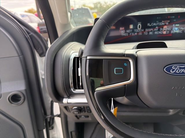 New 2025 Ford Expedition Platinum w/ Driver's Package image 23