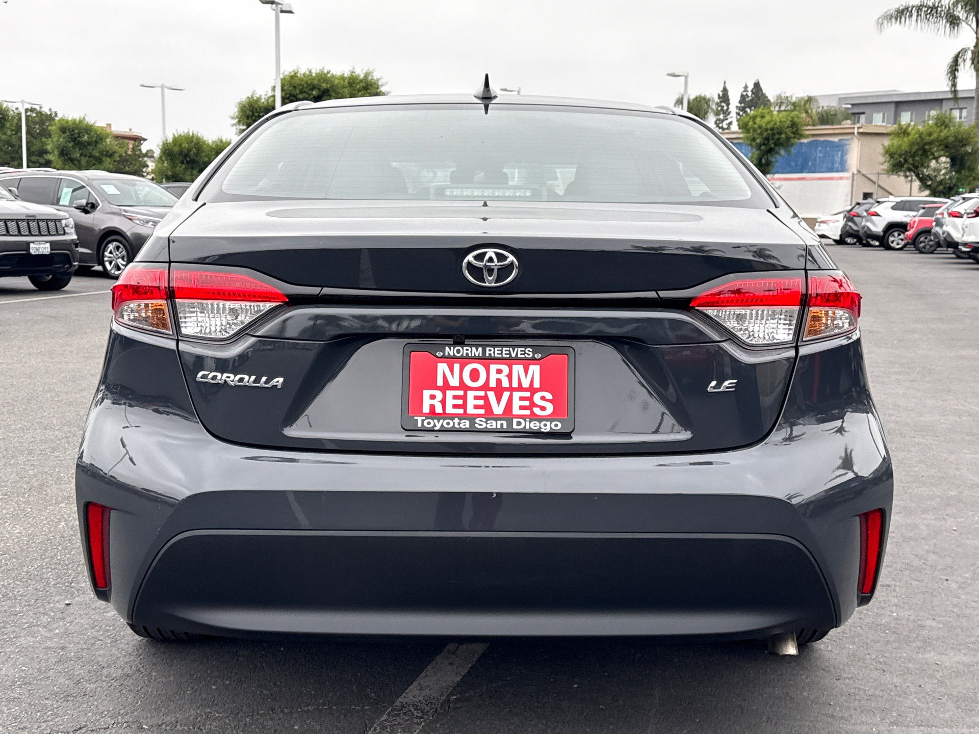Used 2025 Toyota Corolla LE FWD image 9