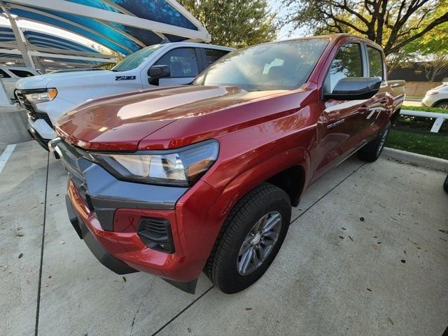 Used 2024 Chevrolet Colorado LT w/ LT Convenience Package image 3