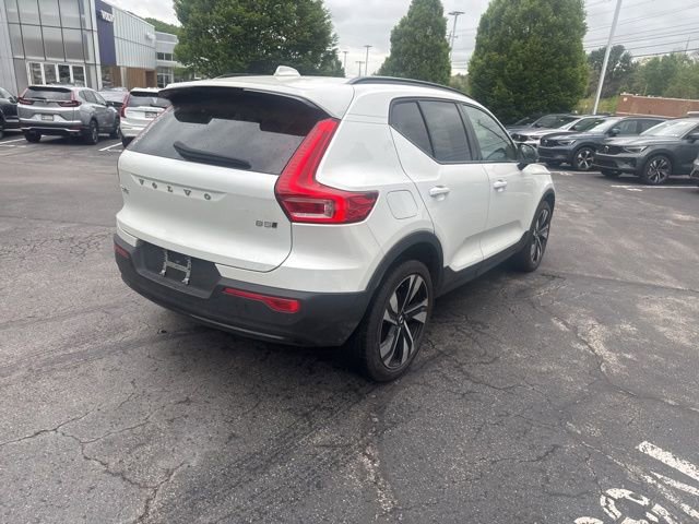 Used 2023 Volvo XC40 B5 Plus w/ Protection Package Premier AWD/4WD image 6