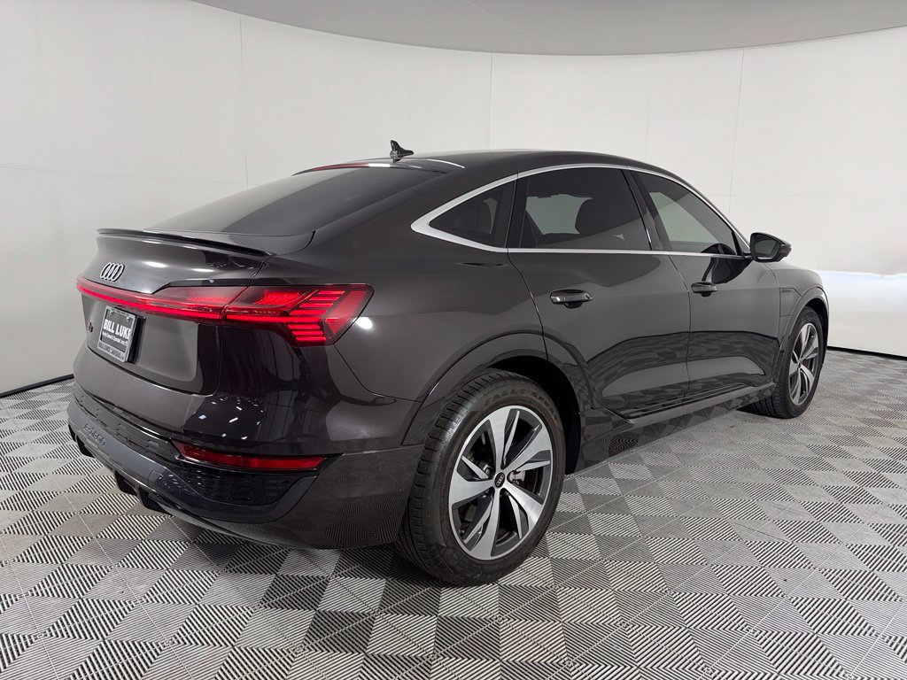 Used 2024 Audi Q8 e-tron Premium Plus w/ Premium Plus Package AWD/4WD image 7