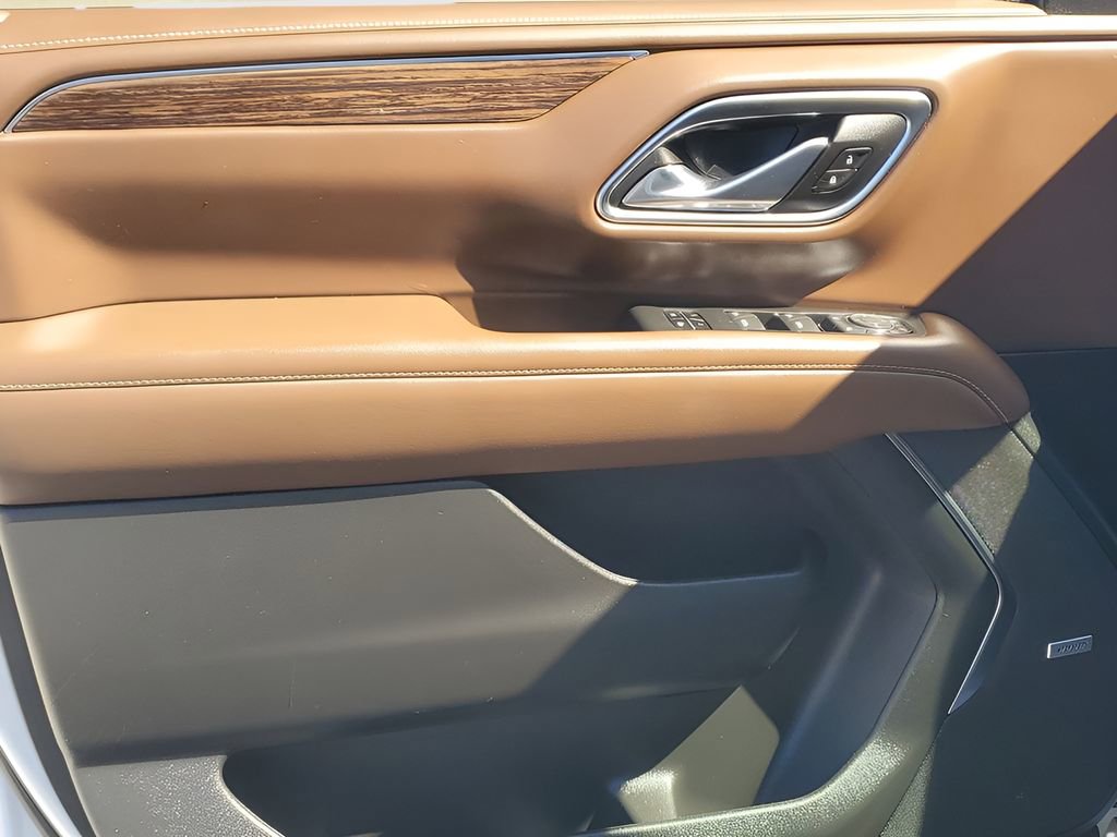 Used 2021 Chevrolet Suburban High Country image 43