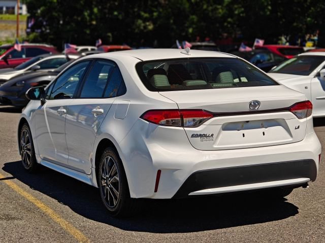 Used 2020 Toyota Corolla LE FWD image 5