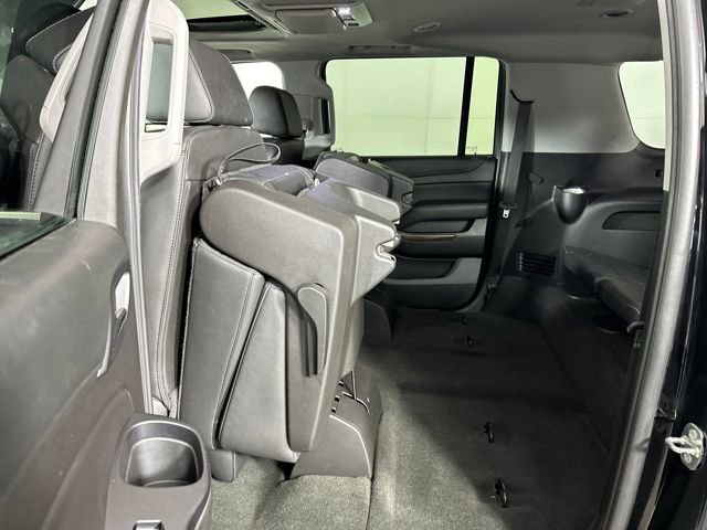 Used 2018 Chevrolet Suburban LT image 25
