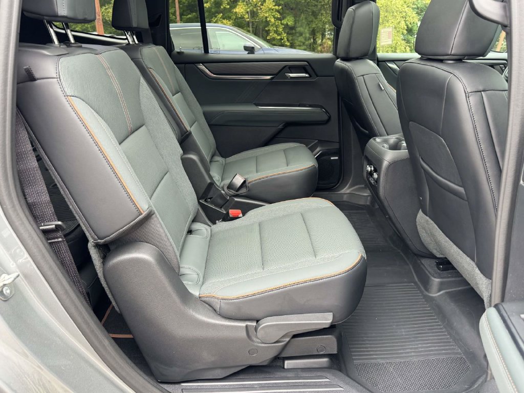Used 2024 GMC Acadia AT4 w/ Super Cruise Package AWD/4WD image 16