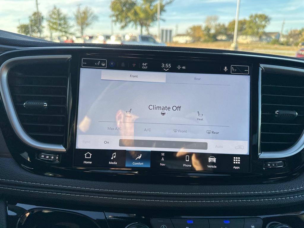 New 2026 Chrysler Pacifica Select FWD image 3