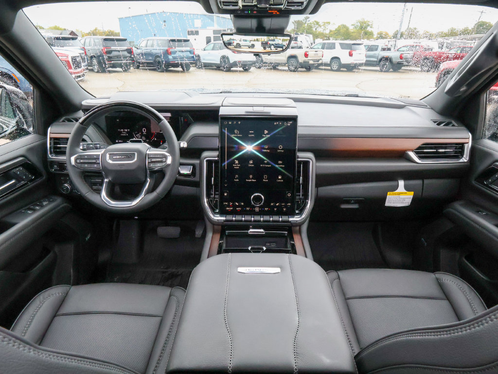 New 2026 GMC Yukon Denali w/ Denali Reserve Package AWD/4WD image 17