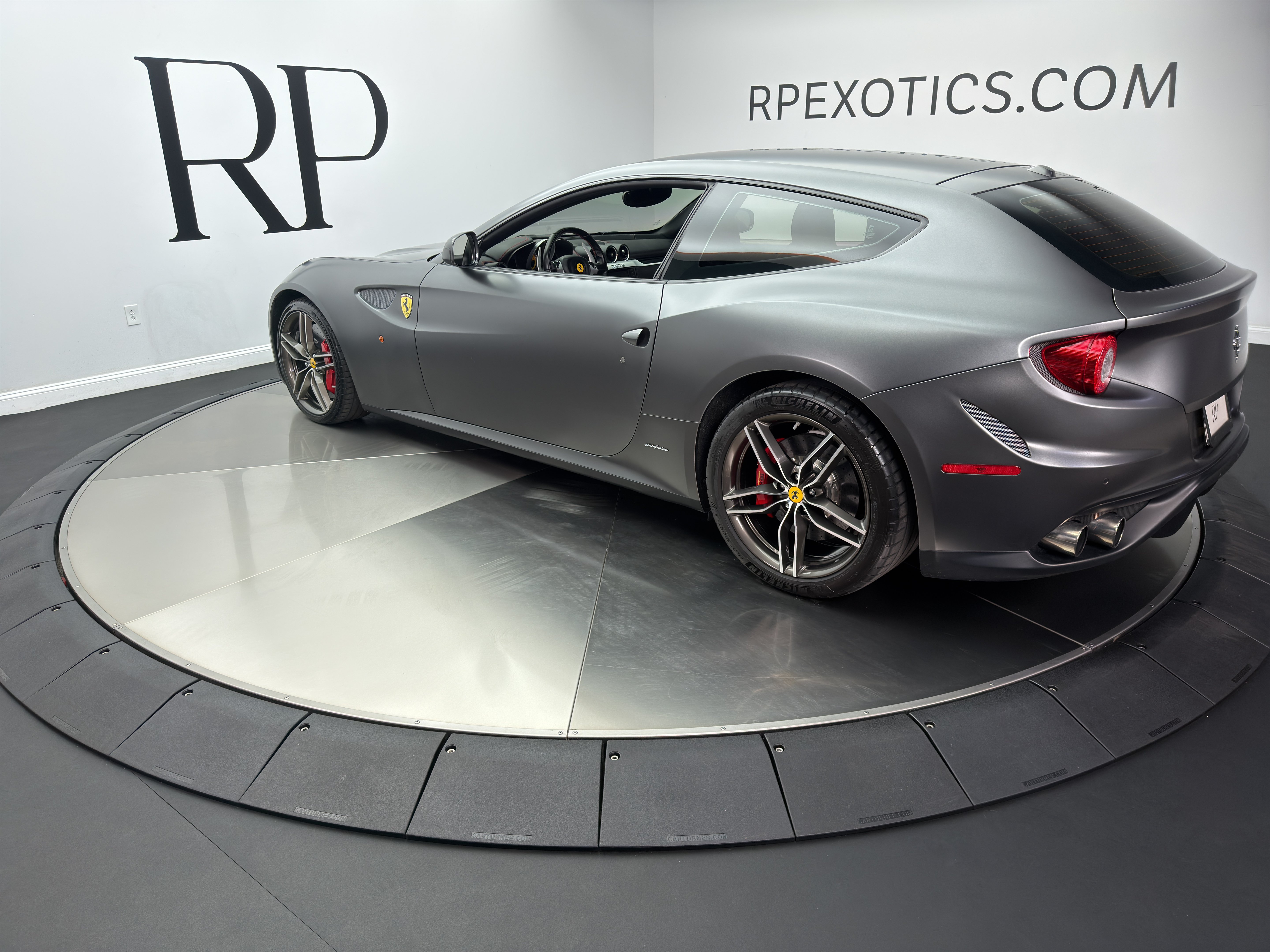 Used 2015 Ferrari FF AWD/4WD image 4