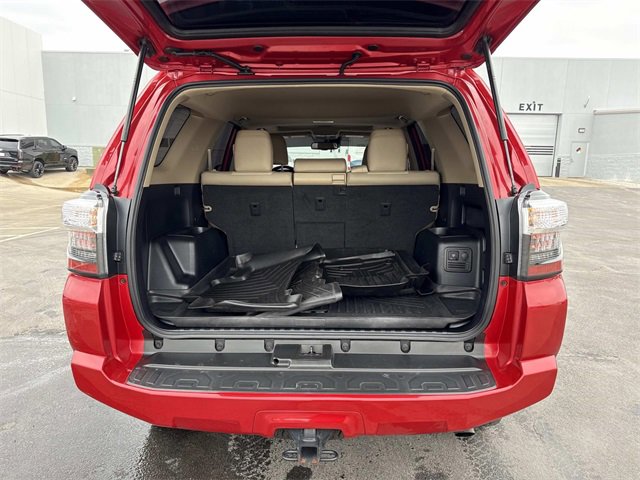 Used 2022 Toyota 4Runner SR5 Premium w/ Moonroof Package image 4