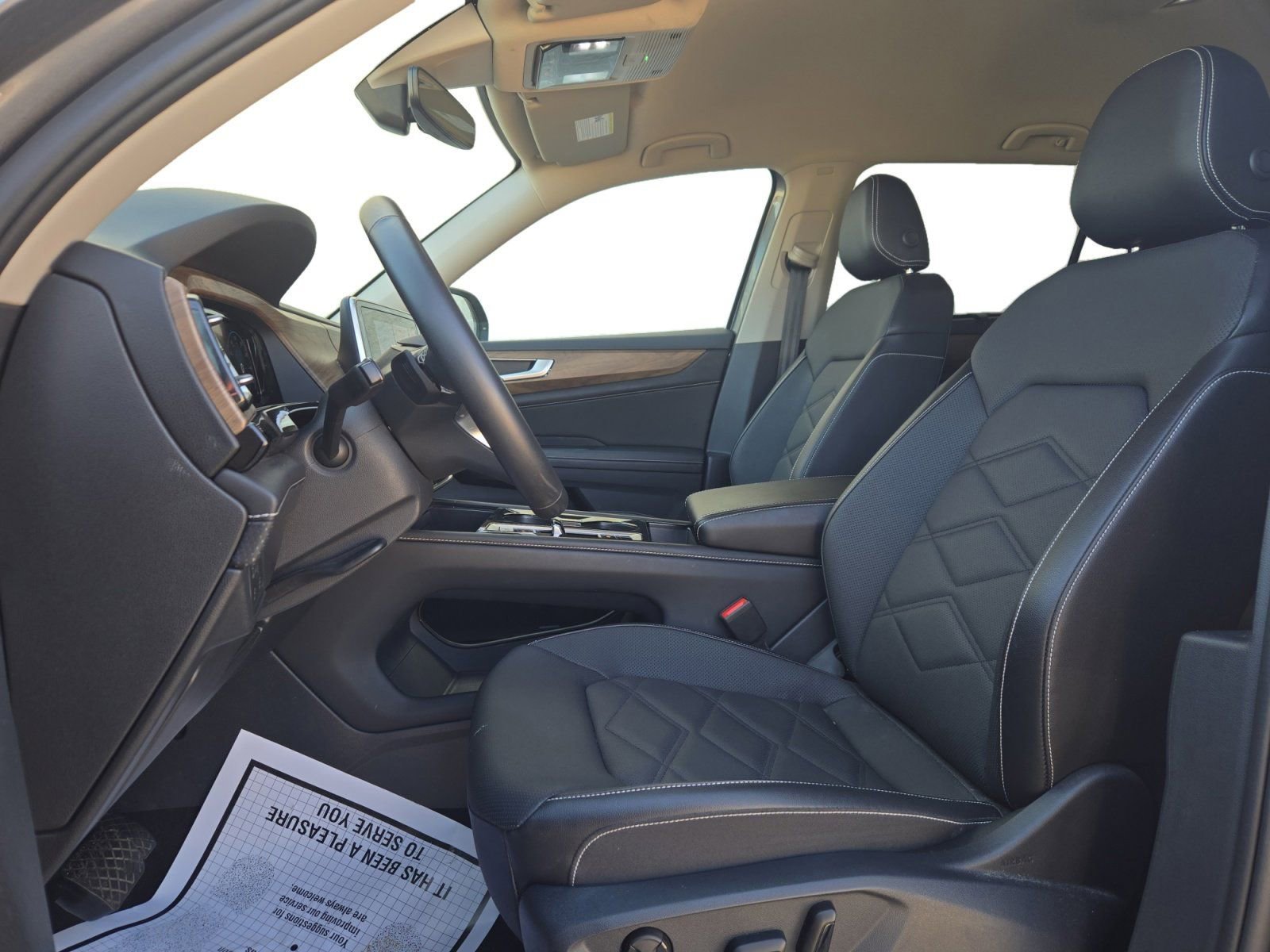 Used 2025 Volkswagen Atlas SE FWD image 10