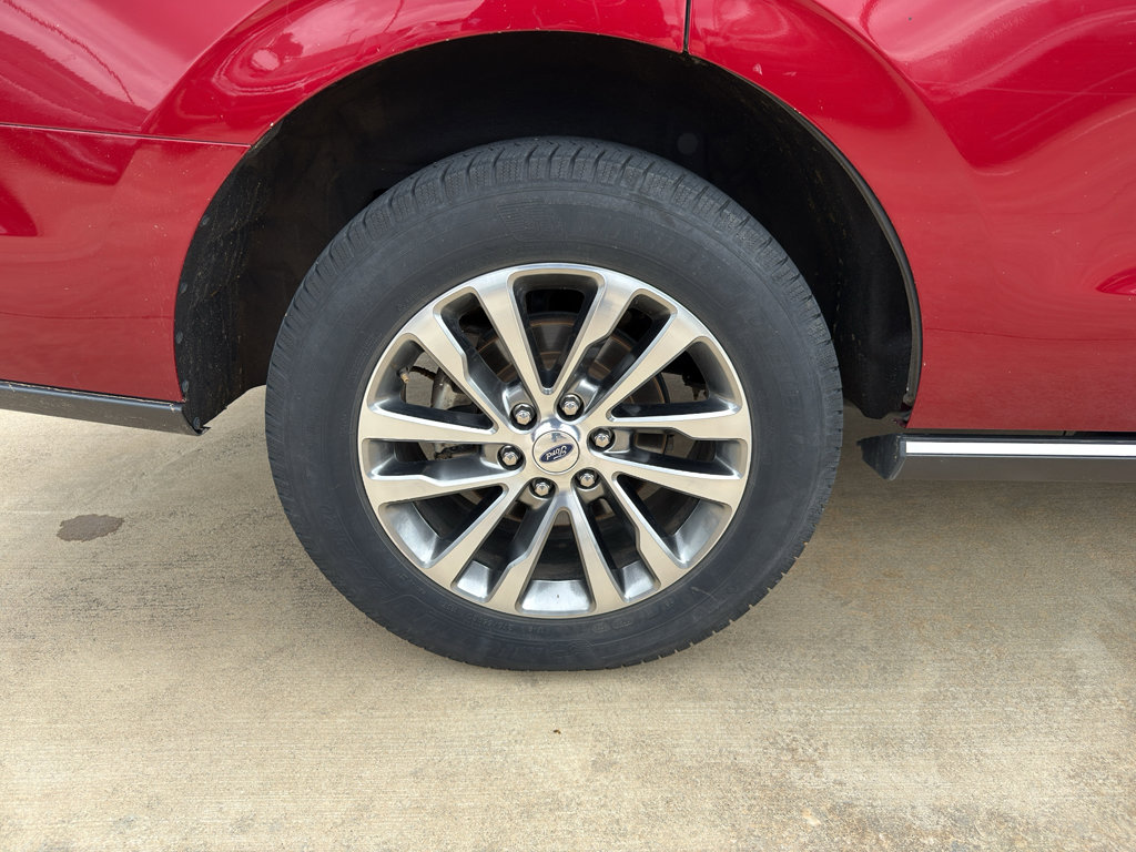 Used 2018 Ford Expedition Limited w/ Equipment Group 301A RWD image 28
