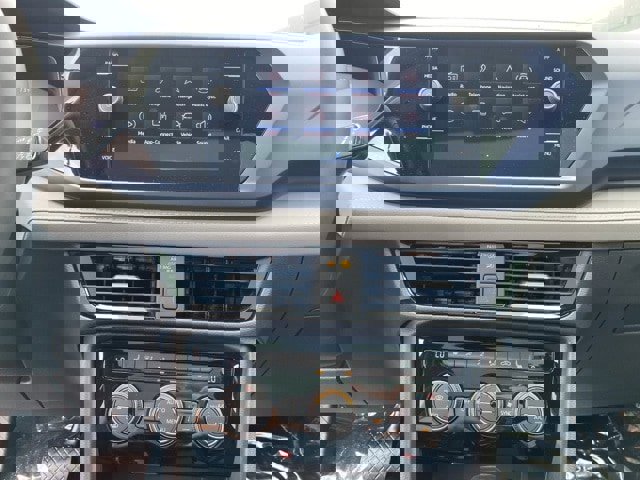 New 2024 Volkswagen Taos SE image 35