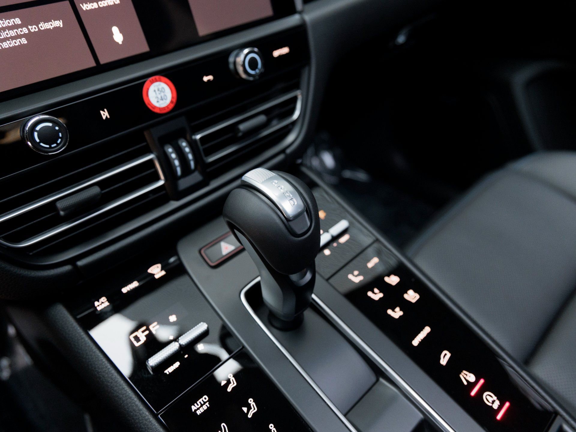 New 2025 Porsche Macan AWD/4WD image 21