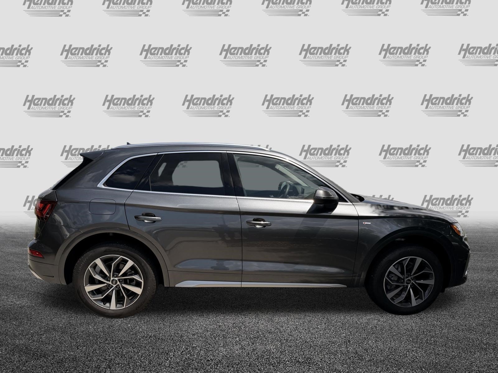 Certified 2025 Audi Q5 2.0T Premium AWD/4WD image 11